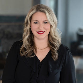 Portrait of Juliana Van Eck, Realtor