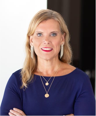 Portrait of Lori Schilling, Realtor